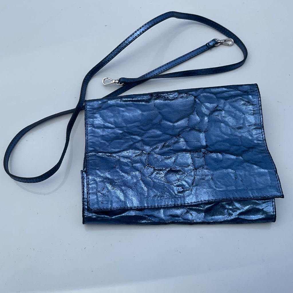 Italian Made Zilla Handbag 100% Calf Leather Metallic Blue